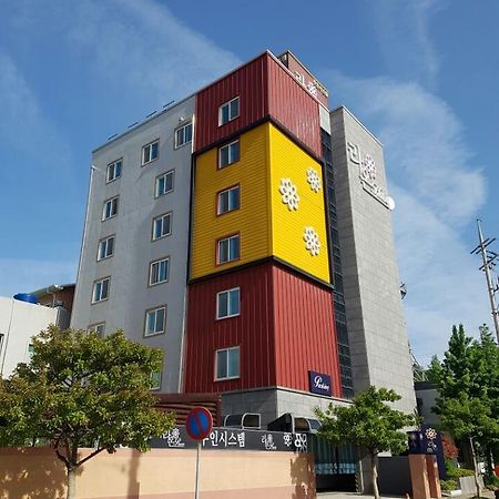 Raon Hotel Gwangyang  Экстерьер фото